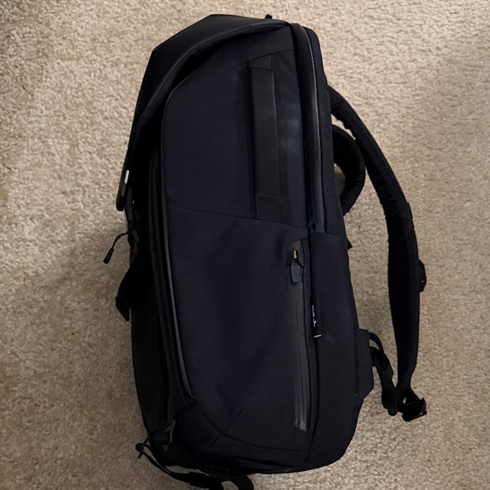 Mous Extreme Commuter Backpack with Lid - Black - 25l - Picture 4 of 13